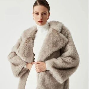 Commense Faux Fur Cream Coat Small